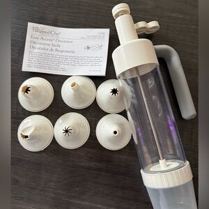 Pampered Chef Accent Decorator